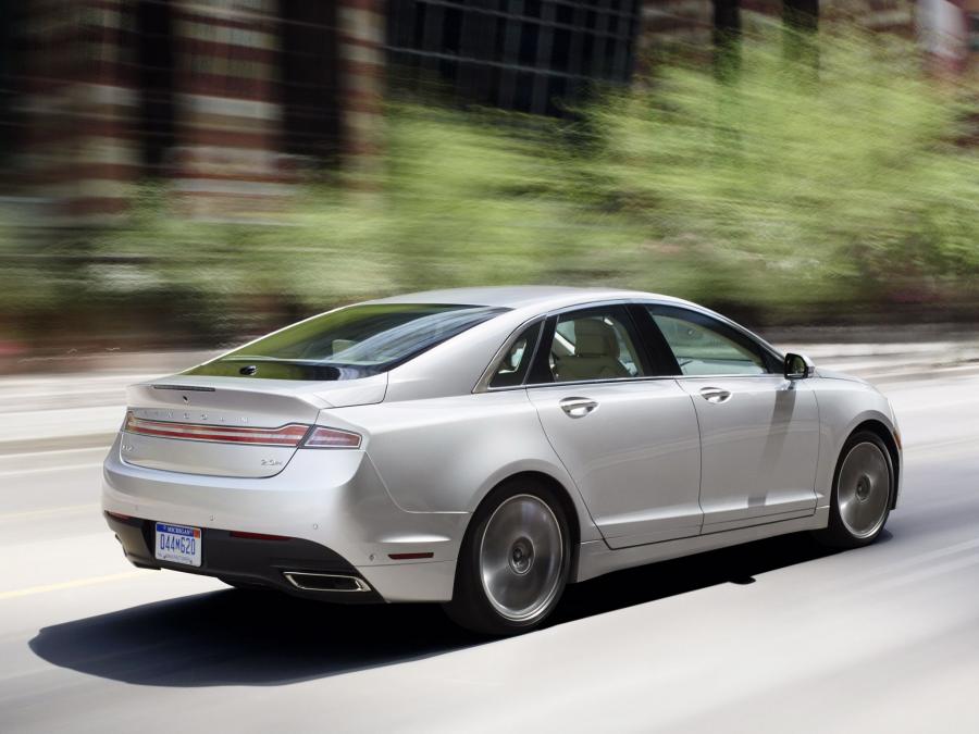  Lincoln MKZ Hybrid 2012 года  (фото 9 из 16)